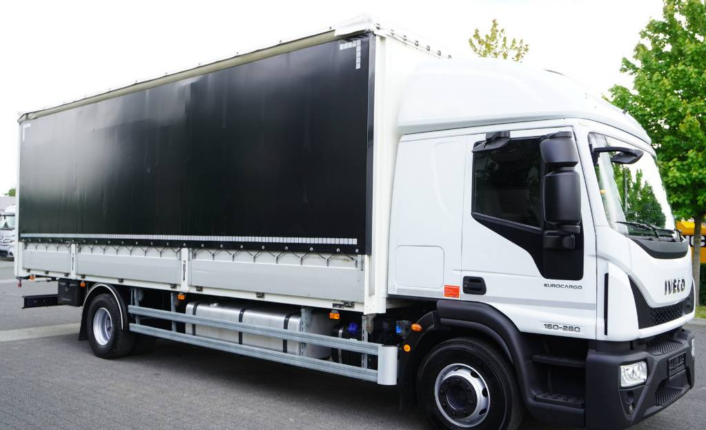 IVECO Eurocargo 160-280 GLOB E6 Tarpaulin / GVW 16 tons - Truk dengan terpal samping: gambar 1 IVECO Eurocargo 160-280 GLOB E6 Tarpaulin / GVW 16 tons - Truk dengan terpal samping: gambar 1