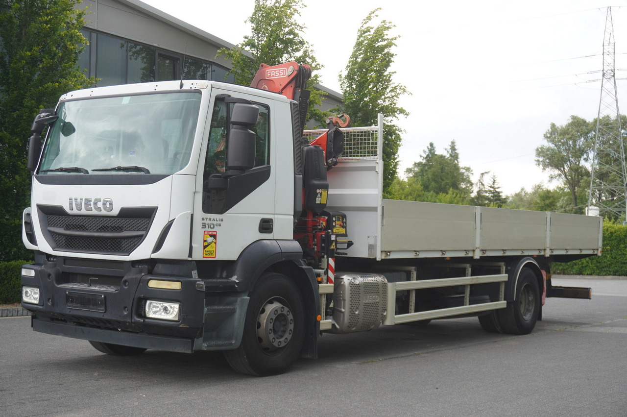 IVECO STRALIS 19.310 E6 / Flatbed 19 EPAL / FASSI F135 / 225 MTH! / 5.7 T - Truk flatbed, Truk derek: gambar 3 IVECO STRALIS 19.310 E6 / Flatbed 19 EPAL / FASSI F135 / 225 MTH! / 5.7 T - Truk flatbed, Truk derek: gambar 3
