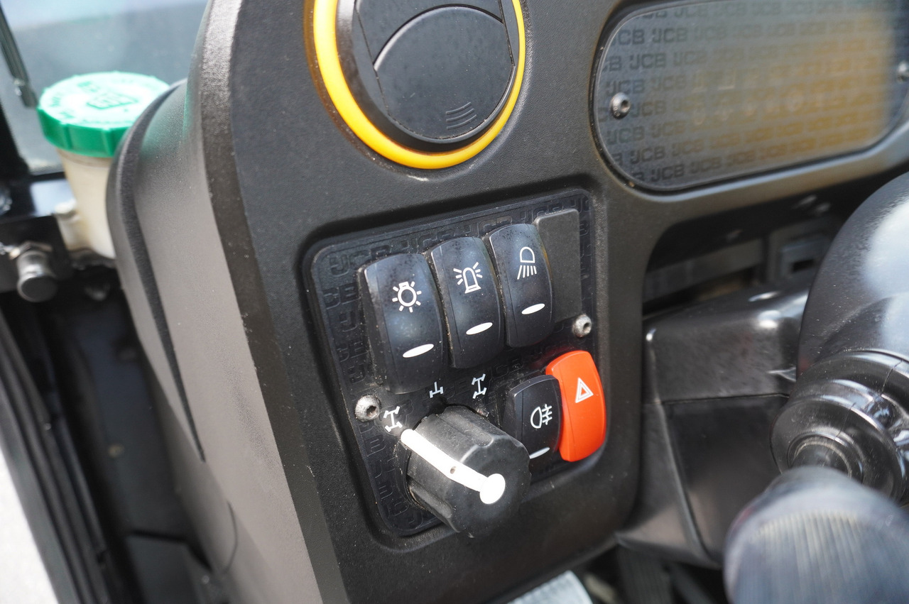 Telehandler JCB 525-60T5 / 2022 / 860 MTH! / 2.5 T / Reach 6 m / joystick: gambar 29