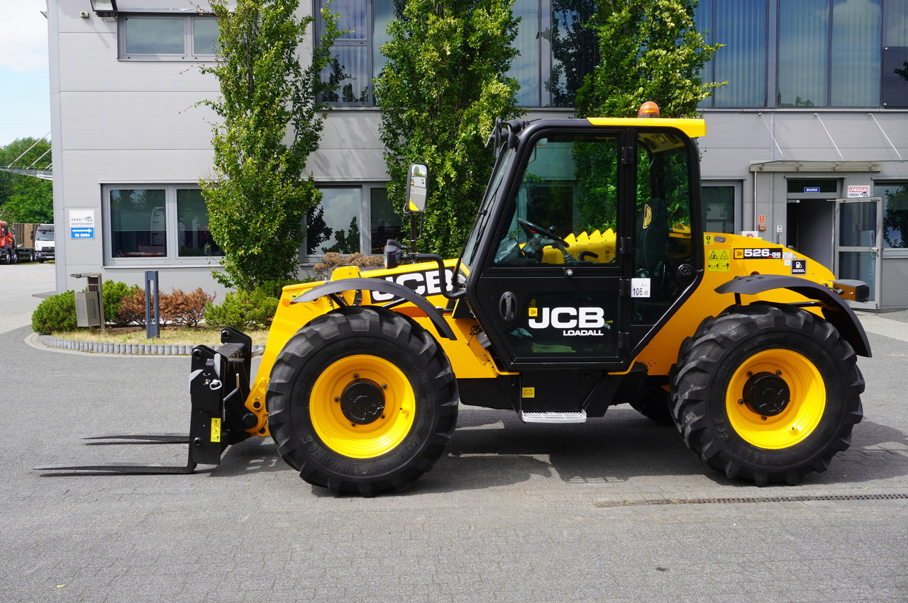 JCB 526-56 AGRI Plus / 5.6 m telescopic loader / joystick - Loader depan teleskopik: gambar 2 JCB 526-56 AGRI Plus / 5.6 m telescopic loader / joystick - Loader depan teleskopik: gambar 2