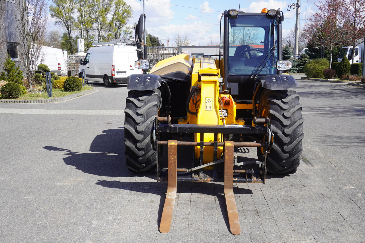 JCB 526-56 AGRI Plus / 5.6 m telescopic loader / joystick - Loader depan teleskopik: gambar 2 JCB 526-56 AGRI Plus / 5.6 m telescopic loader / joystick - Loader depan teleskopik: gambar 2