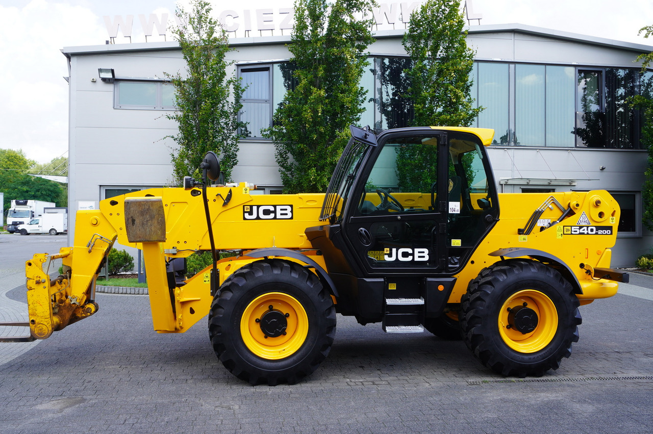 JCB 540-200 Telescopic Loader / 20 m reach / joystick - Loader depan teleskopik: gambar 3 JCB 540-200 Telescopic Loader / 20 m reach / joystick - Loader depan teleskopik: gambar 3