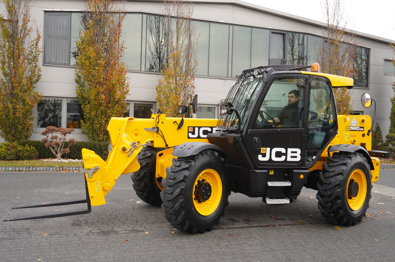 JCB 560-80 / 6 ton lifting capacity / power 146 HP - Wheel loader: gambar 5 JCB 560-80 / 6 ton lifting capacity / power 146 HP - Wheel loader: gambar 5