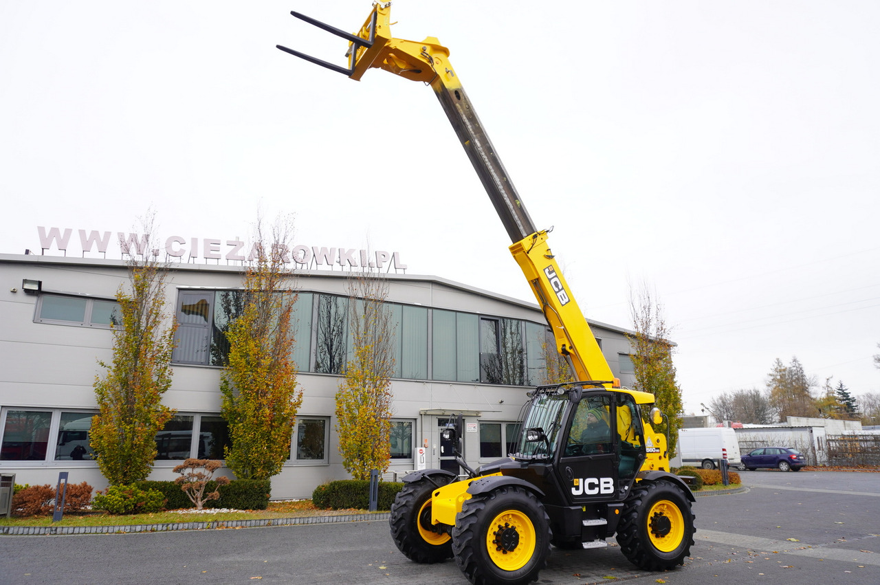 JCB 560-80 / 6 ton lifting capacity / power 146 HP - Loader depan teleskopik: gambar 1 JCB 560-80 / 6 ton lifting capacity / power 146 HP - Loader depan teleskopik: gambar 1