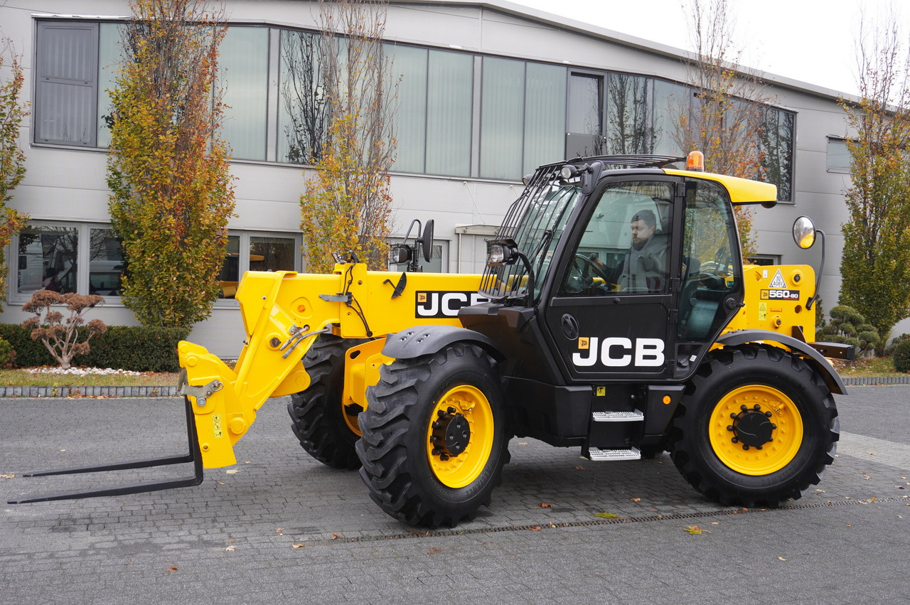 JCB 560-80 / 6 ton lifting capacity / power 146 HP - Wheel loader: gambar 3 JCB 560-80 / 6 ton lifting capacity / power 146 HP - Wheel loader: gambar 3