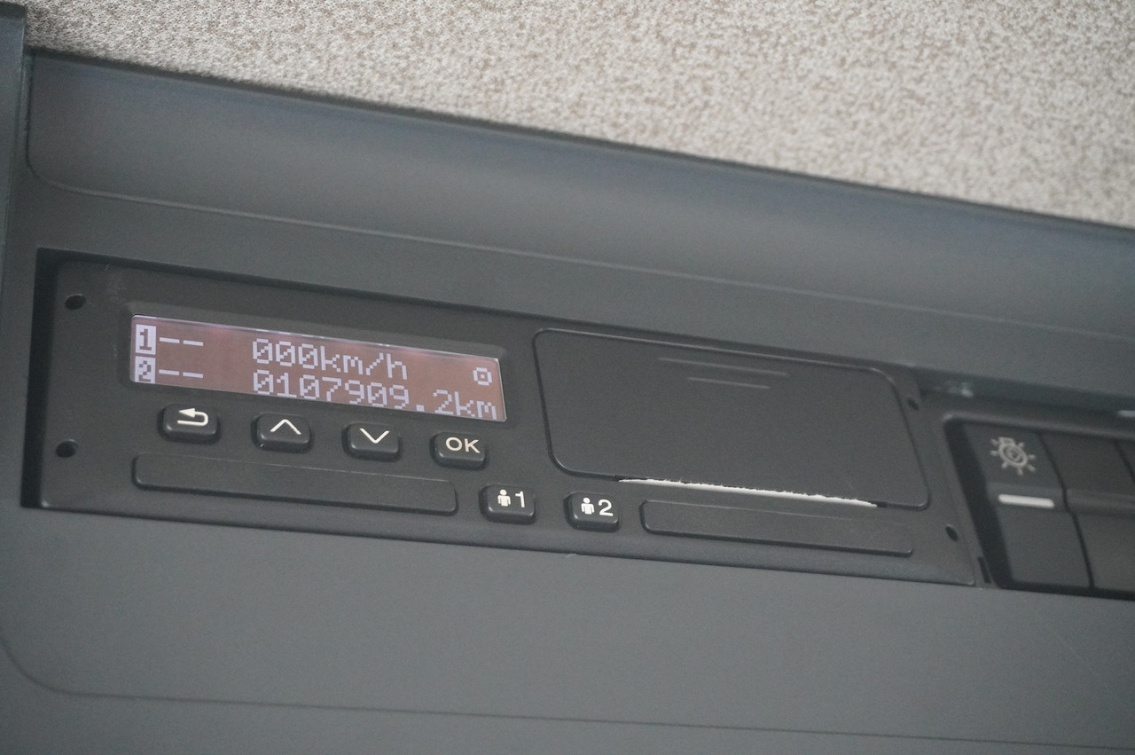 MAN TGL 12.190 / CHEREAU Refrigerator 18 PAL multitemperature / Thermoking T-1200R / 100,000 km - Truk berpendingin: gambar 2 MAN TGL 12.190 / CHEREAU Refrigerator 18 PAL multitemperature / Thermoking T-1200R / 100,000 km - Truk berpendingin: gambar 2