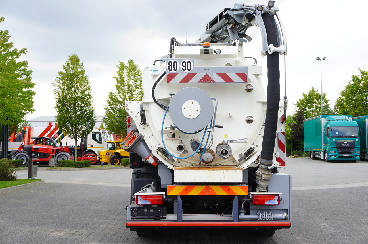 MAN TGM 26.340 E6 / RIVARD sewage cleaner 11.8 m3 / 170 tho. km / steered axle - Truk vakum: gambar 4 MAN TGM 26.340 E6 / RIVARD sewage cleaner 11.8 m3 / 170 tho. km / steered axle - Truk vakum: gambar 4