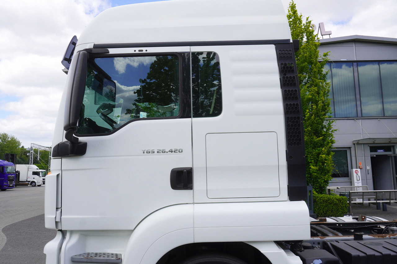 Truk sasis MAN TGS 26.420 / 7.5 m chassis / 14.5 t load cap. / Sleeping cab: gambar 13