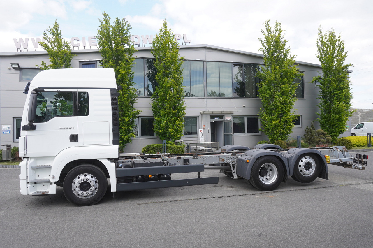MAN TGS 26.420 / 7.5 m chassis / 14.5 t load cap. / Sleeping cab - Truk sasis: gambar 2 MAN TGS 26.420 / 7.5 m chassis / 14.5 t load cap. / Sleeping cab - Truk sasis: gambar 2