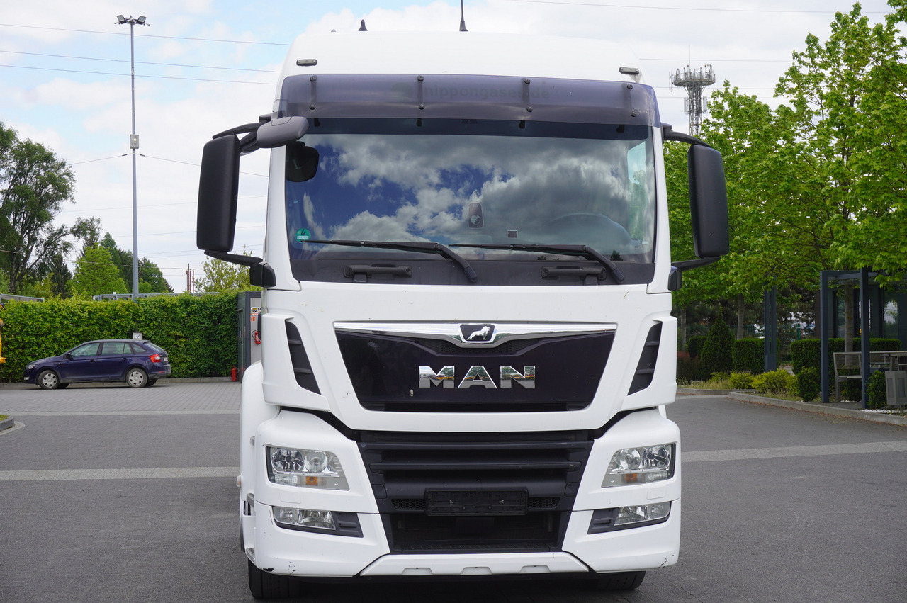 Truk sasis MAN TGS 26.420 / 7.5 m chassis / 14.5 t load cap. / Sleeping cab: gambar 7