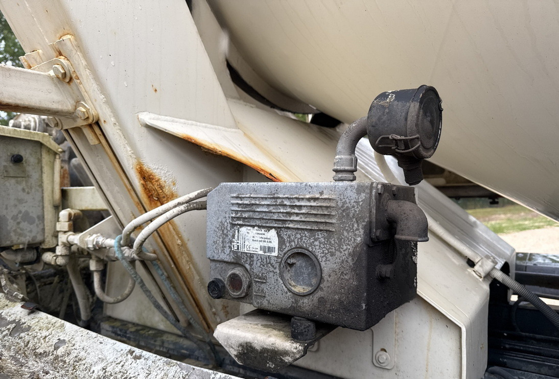 Truk pompa beton MAN TGS 32.400 8x4 Concrete Mixer Pump truck / 426 MTH !!! / 18 meters: gambar 12