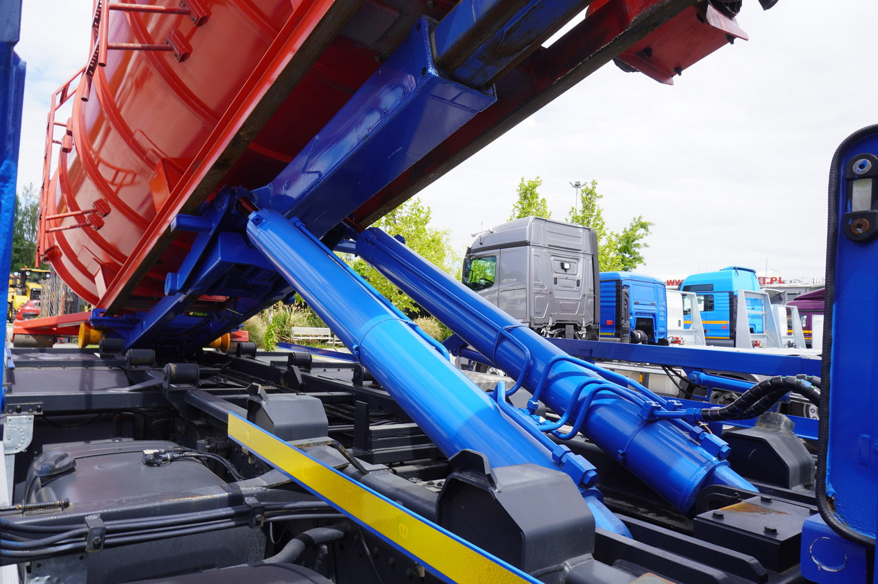 Leasing MAN TGS 35.400 8 × 4 E5 / HYVA HOOK LIFT 32.56 SE / Septic barrel 13000 L MAN TGS 35.400 8 × 4 E5 / HYVA HOOK LIFT 32.56 SE / Septic barrel 13000 L: gambar 13