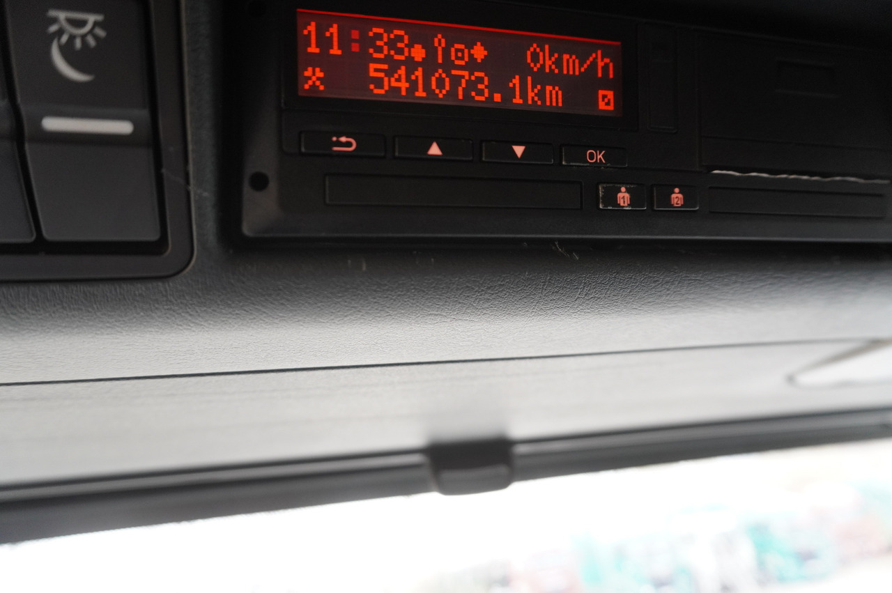 MAN TGS 35.420 8×2 / Chassis 6.4 m / 3 steered axles / 2 units - Truk sasis: gambar 4 MAN TGS 35.420 8×2 / Chassis 6.4 m / 3 steered axles / 2 units - Truk sasis: gambar 4