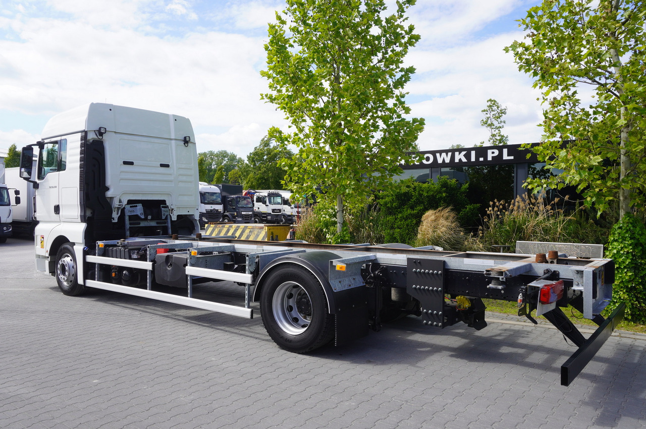 MAN TGX 18.430 / BDF 7.5 m / sleeping cab / 2021 - Pengangkut kontainer/ Container truck: gambar 3 MAN TGX 18.430 / BDF 7.5 m / sleeping cab / 2021 - Pengangkut kontainer/ Container truck: gambar 3