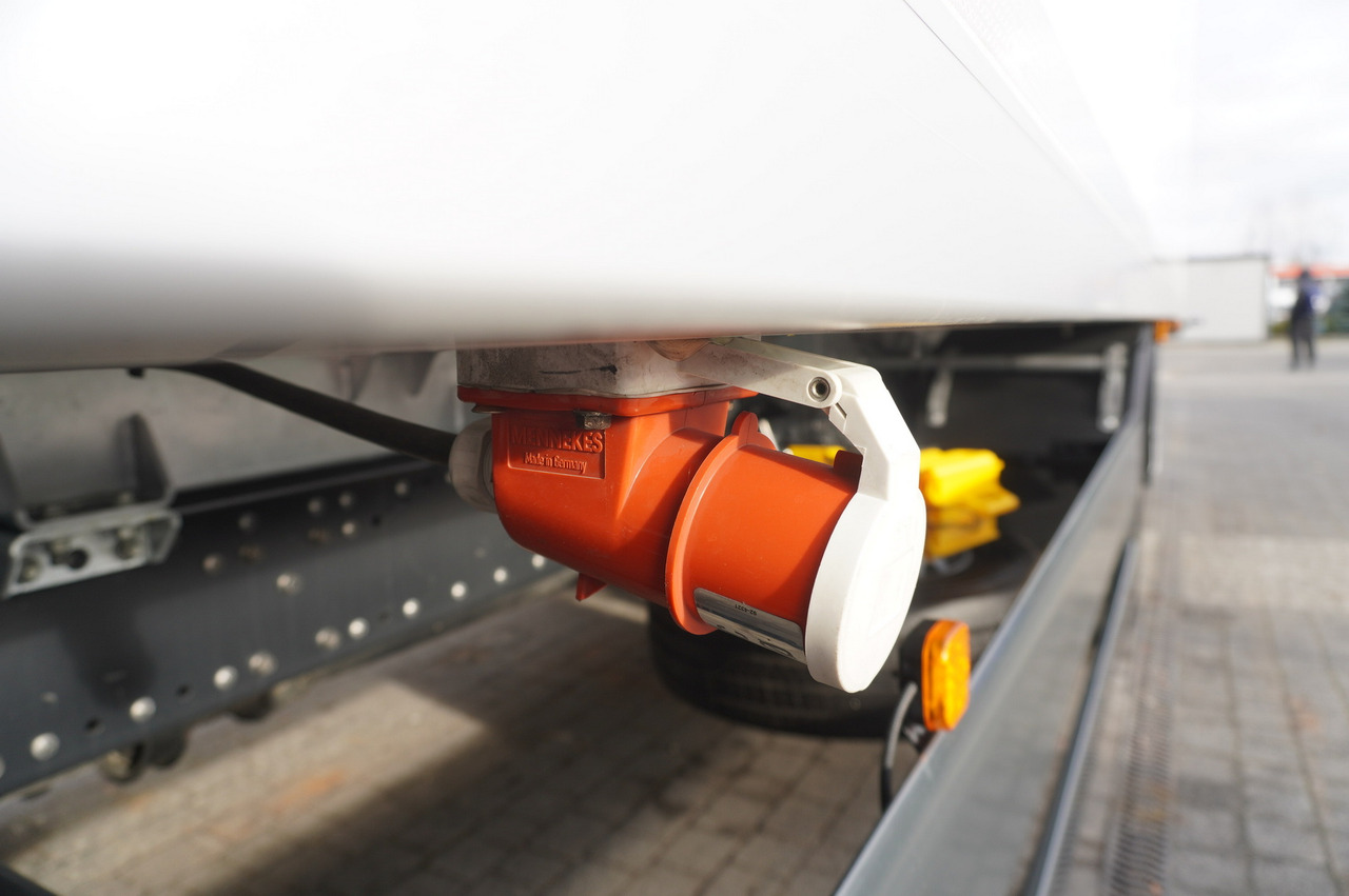 MAN TGX 26.400 / IGLOOCAR / Carrier Supra 1150 MT Silent - Truk isotermal: gambar 5 MAN TGX 26.400 / IGLOOCAR / Carrier Supra 1150 MT Silent - Truk isotermal: gambar 5