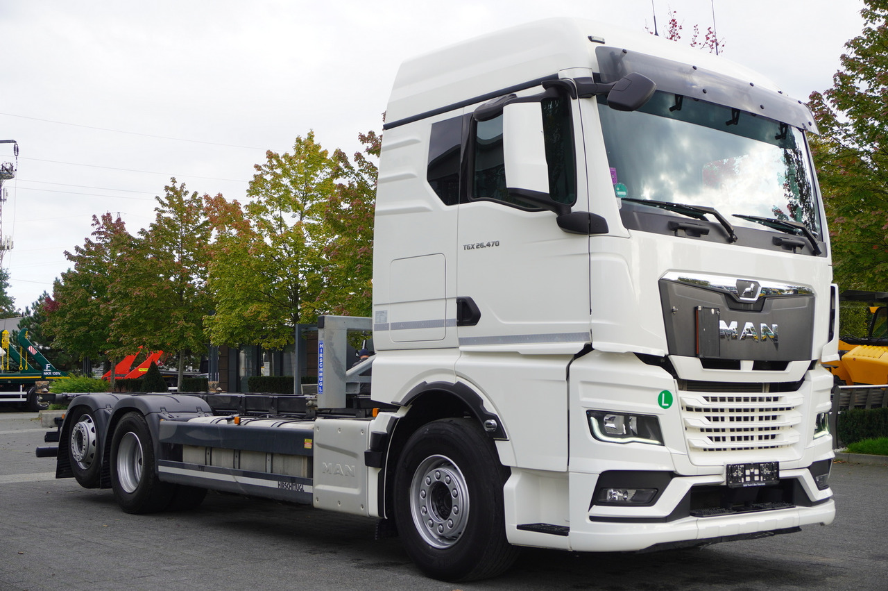 MAN TGX 26.470 6x2 COINTAINERKIPPER HYVA HIRMSCHLING / 200 tho. km! - Truk jungkit: gambar 4 MAN TGX 26.470 6x2 COINTAINERKIPPER HYVA HIRMSCHLING / 200 tho. km! - Truk jungkit: gambar 4