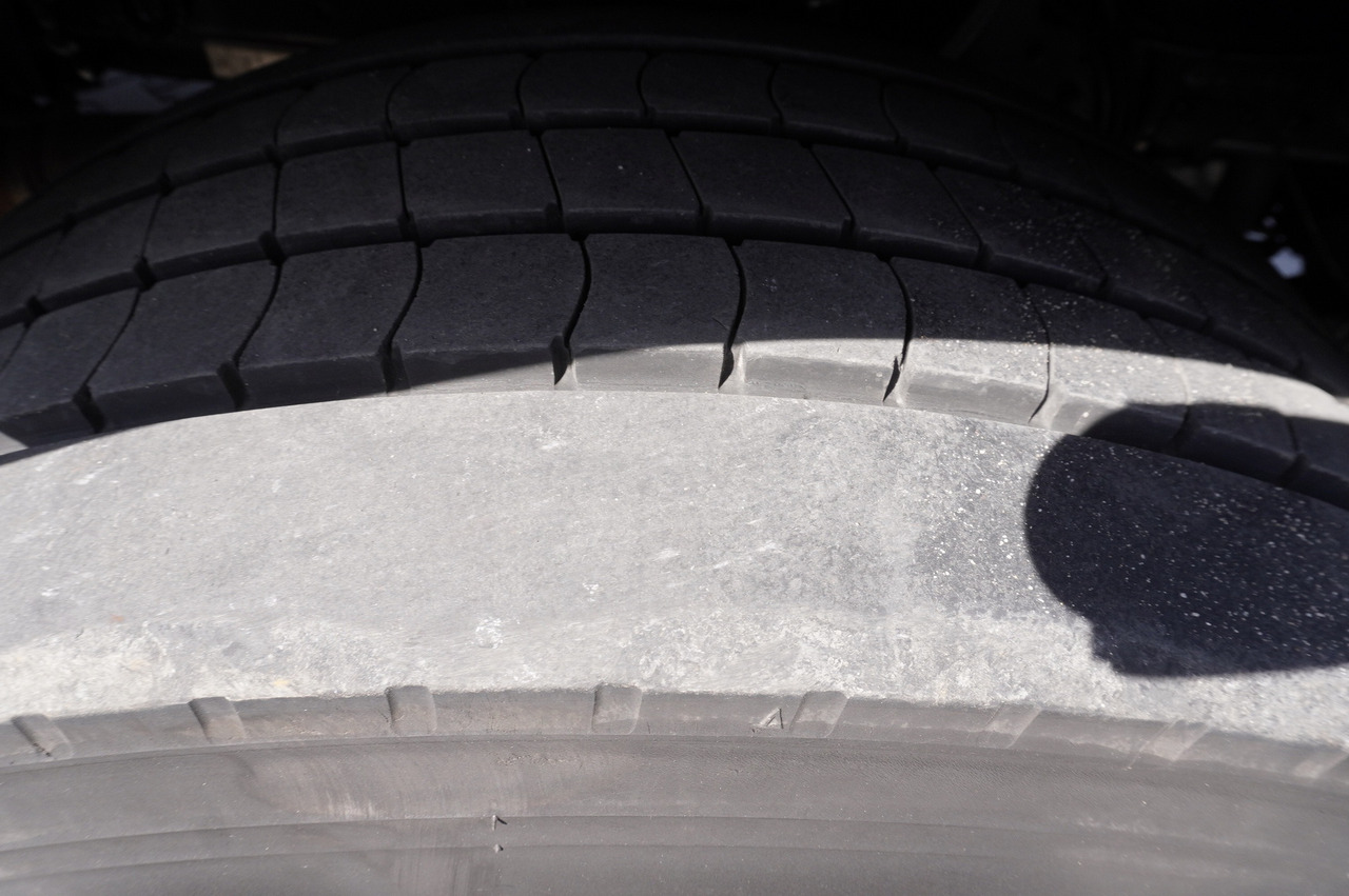 Leasing MAN TGX 26.500 E6 XXL / Schmitz 19 pallets / Thermoking / steering axle MAN TGX 26.500 E6 XXL / Schmitz 19 pallets / Thermoking / steering axle: gambar 21 Leasing MAN TGX 26.500 E6 XXL / Schmitz 19 pallets / Thermoking / steering axle MAN TGX 26.500 E6 XXL / Schmitz 19 pallets / Thermoking / steering axle: gambar 21