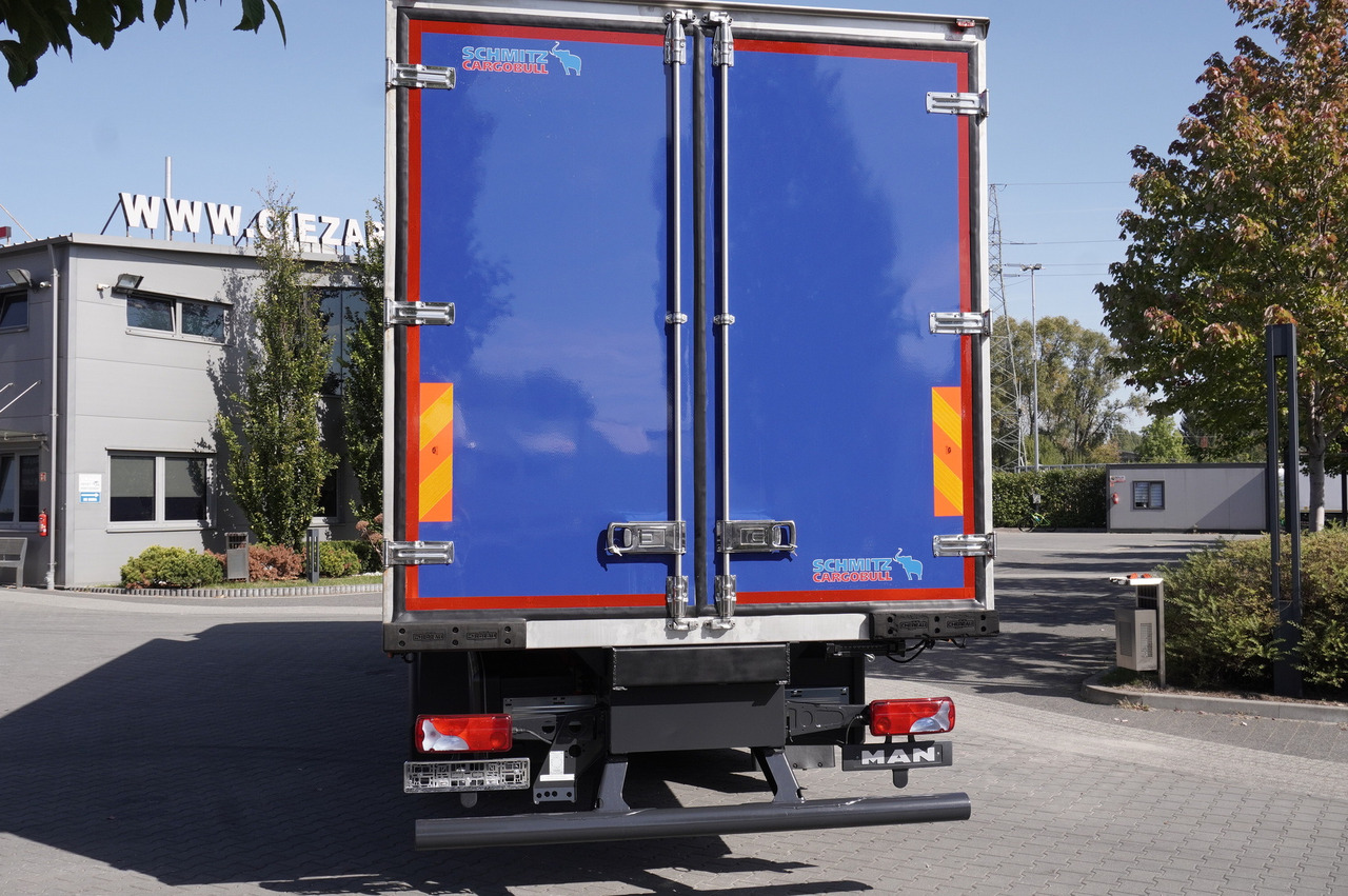 MAN TGX 26.500 E6 XXL / Schmitz 19 pallets / Thermoking / steering axle - Truk berpendingin: gambar 4 MAN TGX 26.500 E6 XXL / Schmitz 19 pallets / Thermoking / steering axle - Truk berpendingin: gambar 4
