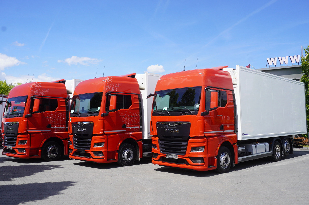 MAN TGX 26.510 / 2022 / New Krone refrigerator bitemperature / Dopplestock / 4 units - Truk berpendingin: gambar 1 MAN TGX 26.510 / 2022 / New Krone refrigerator bitemperature / Dopplestock / 4 units - Truk berpendingin: gambar 1