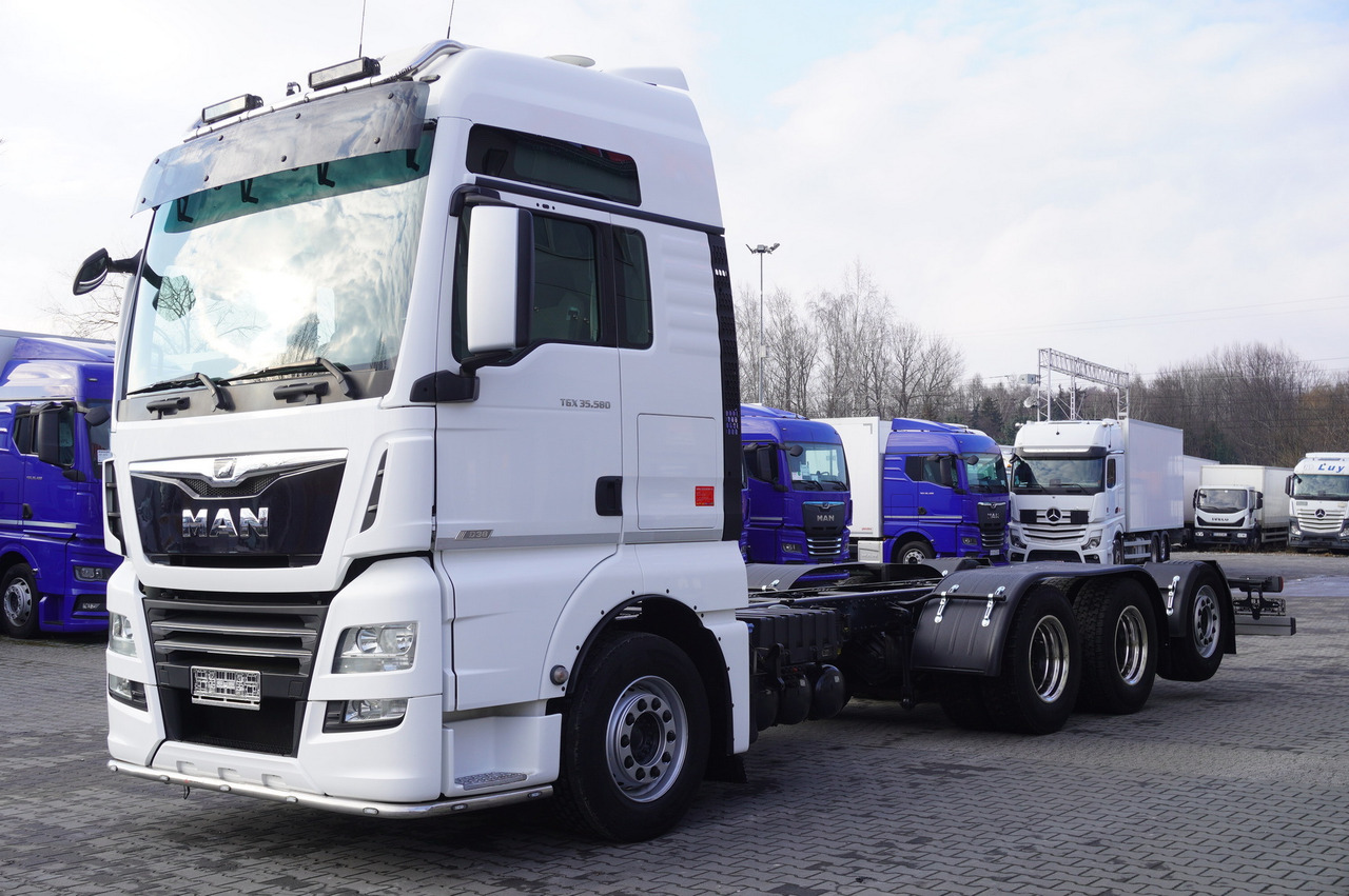 MAN TGX 35.580 E6 8x4/4 - 8.8m chassis frame - Truk derek: gambar 2 MAN TGX 35.580 E6 8x4/4 - 8.8m chassis frame - Truk derek: gambar 2