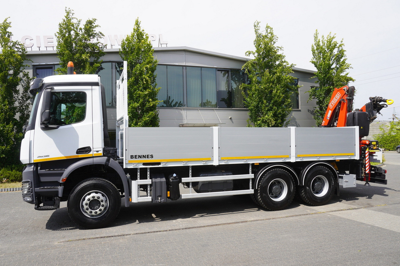 MERCEDES-BENZ AROCS 2636 Flatbed / HDS FASSI F175 7.7 T / 150,000 km - Derek bergerak: gambar 5 MERCEDES-BENZ AROCS 2636 Flatbed / HDS FASSI F175 7.7 T / 150,000 km - Derek bergerak: gambar 5