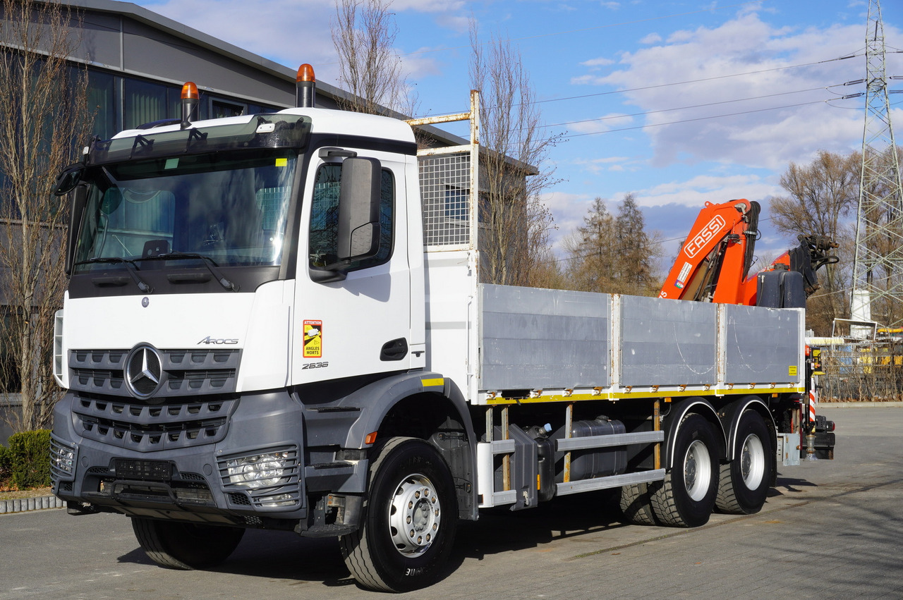 MERCEDES-BENZ AROCS 2636 Flatbed / HDS FASSI F175 7.7 T / 150,000 km - Derek bergerak: gambar 2 MERCEDES-BENZ AROCS 2636 Flatbed / HDS FASSI F175 7.7 T / 150,000 km - Derek bergerak: gambar 2