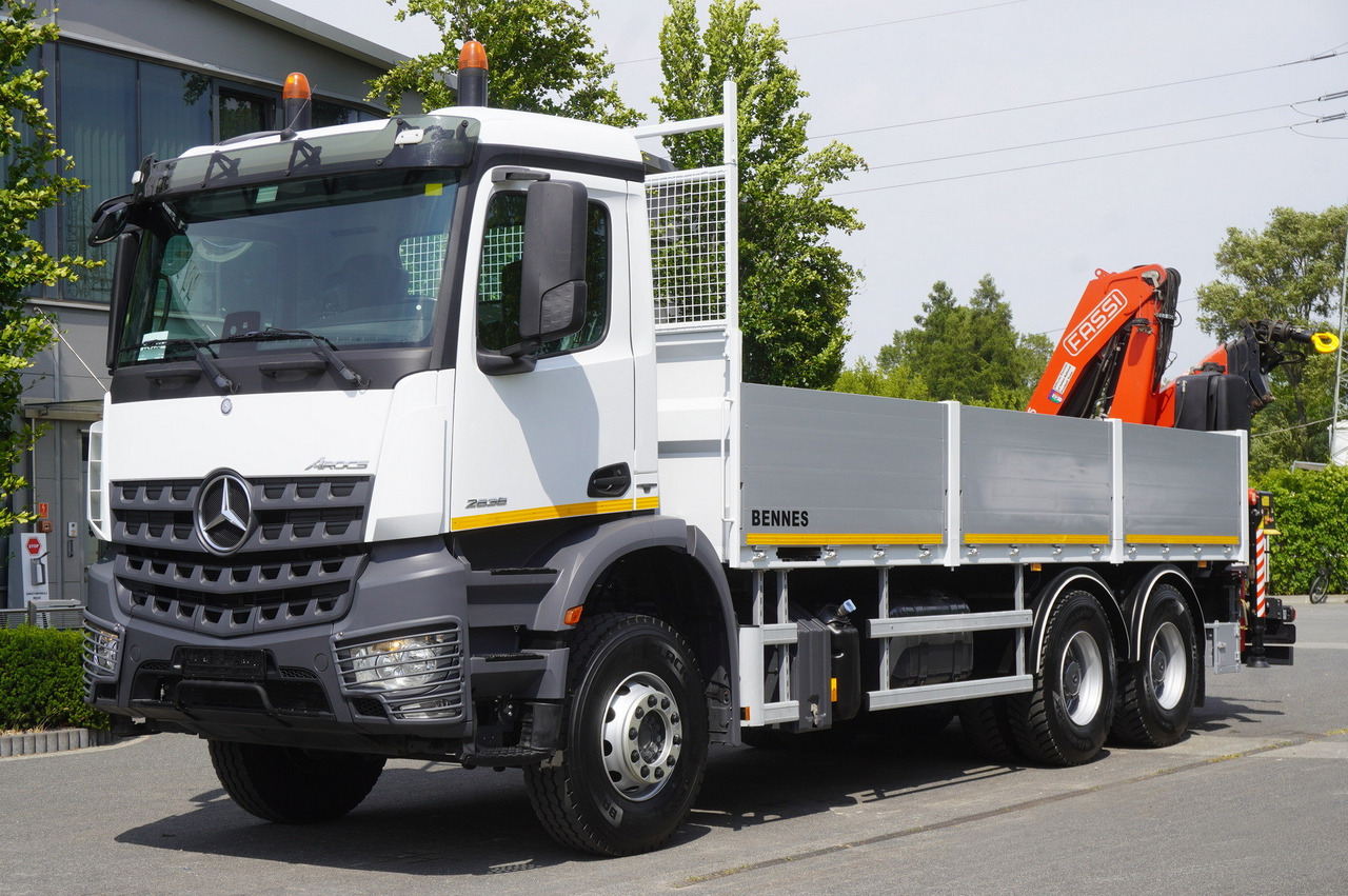 MERCEDES-BENZ AROCS 2636 Flatbed / HDS FASSI F175 7.7 T / 150,000 km - Truk flatbed, Truk derek: gambar 3 MERCEDES-BENZ AROCS 2636 Flatbed / HDS FASSI F175 7.7 T / 150,000 km - Truk flatbed, Truk derek: gambar 3