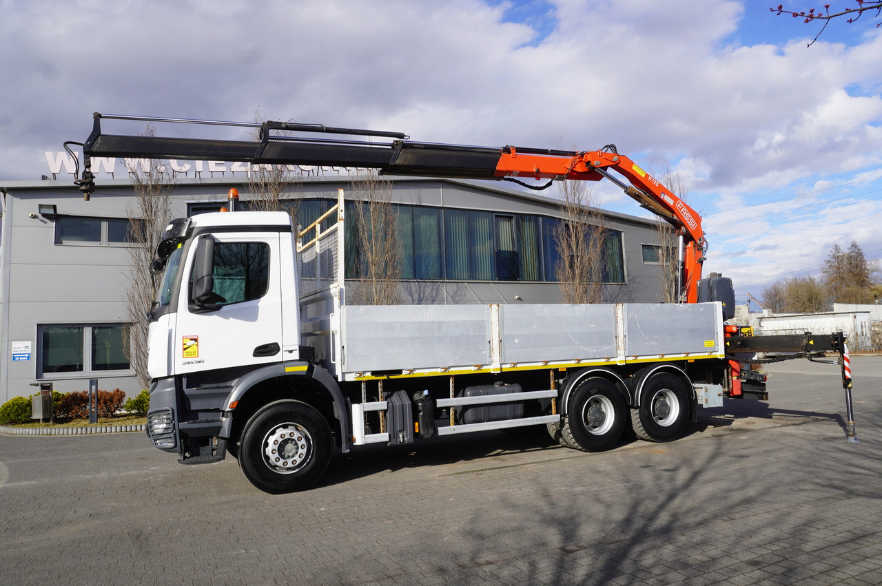 MERCEDES-BENZ AROCS 2636 Flatbed / HDS FASSI F175 7.7 T / 150,000 km - Derek bergerak: gambar 4 MERCEDES-BENZ AROCS 2636 Flatbed / HDS FASSI F175 7.7 T / 150,000 km - Derek bergerak: gambar 4