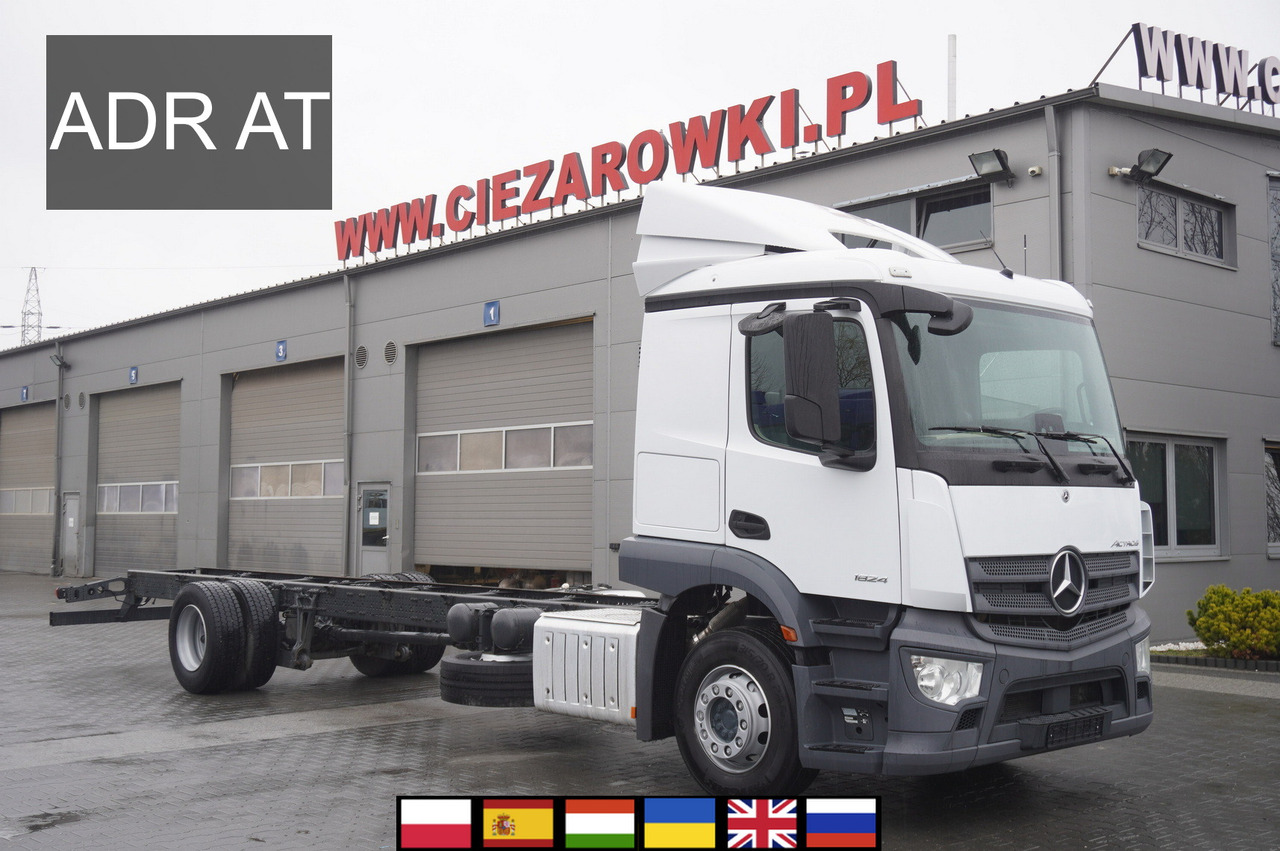 MERCEDES-BENZ Actros 1824 / 9.1 m chassis / ADR AT / sleeping cabin - Truk sasis: gambar 1 MERCEDES-BENZ Actros 1824 / 9.1 m chassis / ADR AT / sleeping cabin - Truk sasis: gambar 1