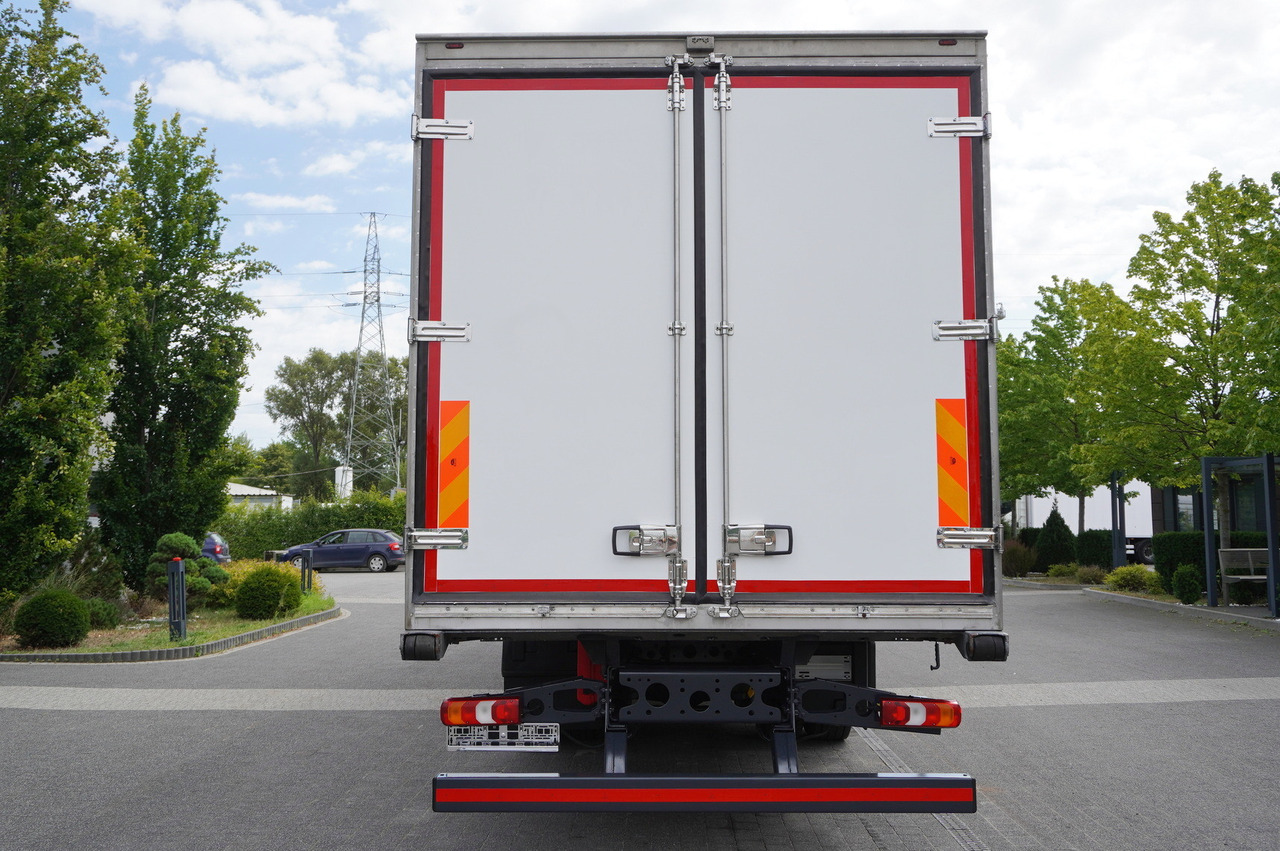 MERCEDES-BENZ Actros 1824 / Refrigerator 22 EPAL / Carrier Supra 850 / Sleeping cabin - Truk berpendingin: gambar 4 MERCEDES-BENZ Actros 1824 / Refrigerator 22 EPAL / Carrier Supra 850 / Sleeping cabin - Truk berpendingin: gambar 4