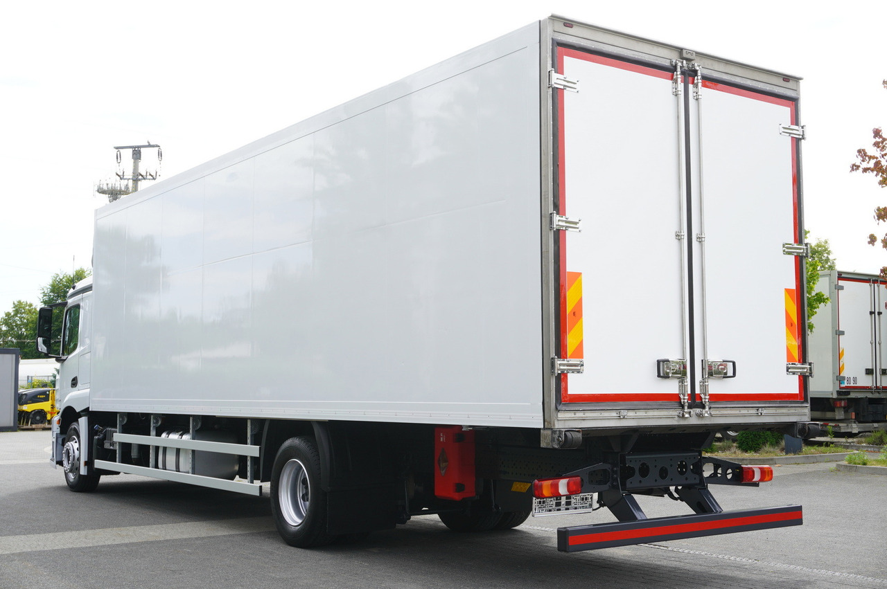 MERCEDES-BENZ Actros 1824 / Refrigerator 22 EPAL / Carrier Supra 850 / Sleeping cabin - Truk berpendingin: gambar 3 MERCEDES-BENZ Actros 1824 / Refrigerator 22 EPAL / Carrier Supra 850 / Sleeping cabin - Truk berpendingin: gambar 3
