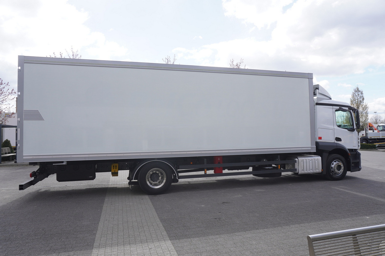 MERCEDES-BENZ Actros 1824 / Refrigerator / Carrier Supra 1250 / Sleeping cabin - Truk berpendingin: gambar 2 MERCEDES-BENZ Actros 1824 / Refrigerator / Carrier Supra 1250 / Sleeping cabin - Truk berpendingin: gambar 2