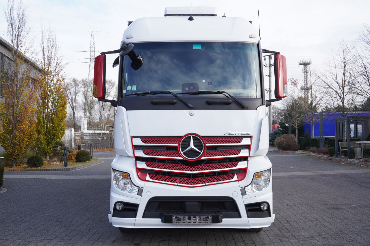 MERCEDES-BENZ Actros 1835 E6 4×2 / Curtainsider 21 pallets / tail lift 1.5t - Truk dengan terpal samping: gambar 4 MERCEDES-BENZ Actros 1835 E6 4×2 / Curtainsider 21 pallets / tail lift 1.5t - Truk dengan terpal samping: gambar 4