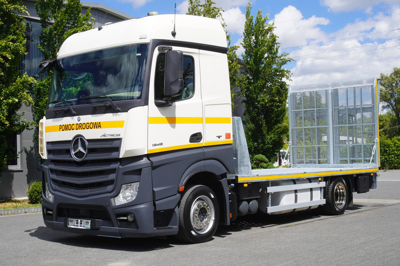 MERCEDES-BENZ Actros 1845 4×2 E6 / NEW tow truck platform 8.3 m / Sleeper cab - Truk pengangkut mobil: gambar 2 MERCEDES-BENZ Actros 1845 4×2 E6 / NEW tow truck platform 8.3 m / Sleeper cab - Truk pengangkut mobil: gambar 2