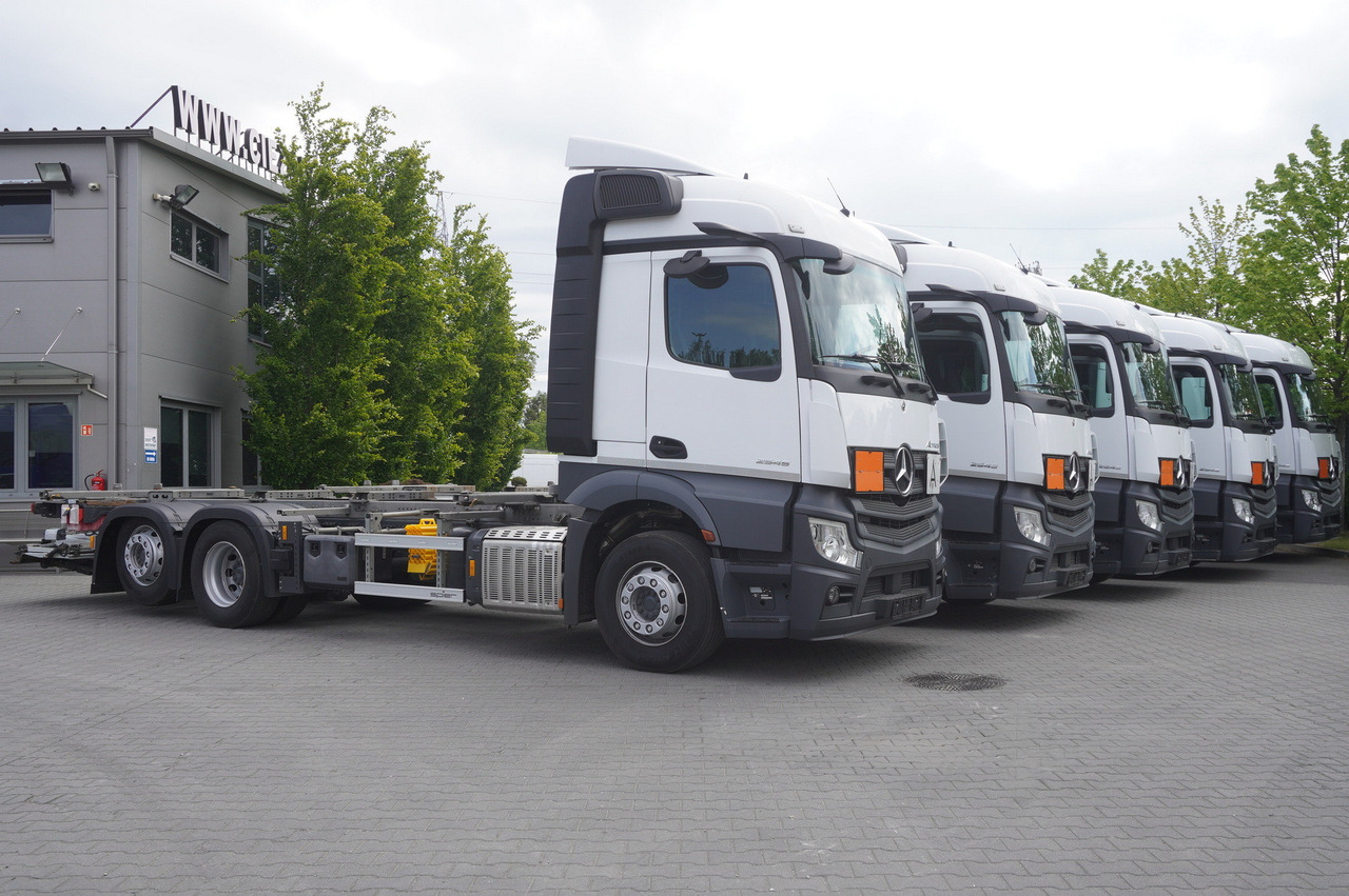 MERCEDES-BENZ Actros 2545 6×2 MP5 / ADR AT / 12 units - Pengangkut kontainer/ Container truck: gambar 2 MERCEDES-BENZ Actros 2545 6×2 MP5 / ADR AT / 12 units - Pengangkut kontainer/ Container truck: gambar 2
