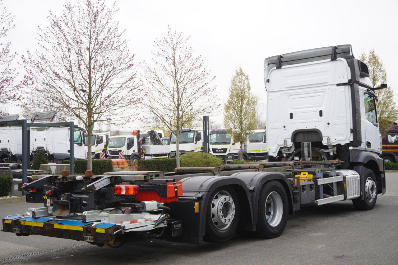 MERCEDES-BENZ Actros 2545 6×2 MP5 / ADR AT - Pengangkut kontainer/ Container truck: gambar 3 MERCEDES-BENZ Actros 2545 6×2 MP5 / ADR AT - Pengangkut kontainer/ Container truck: gambar 3