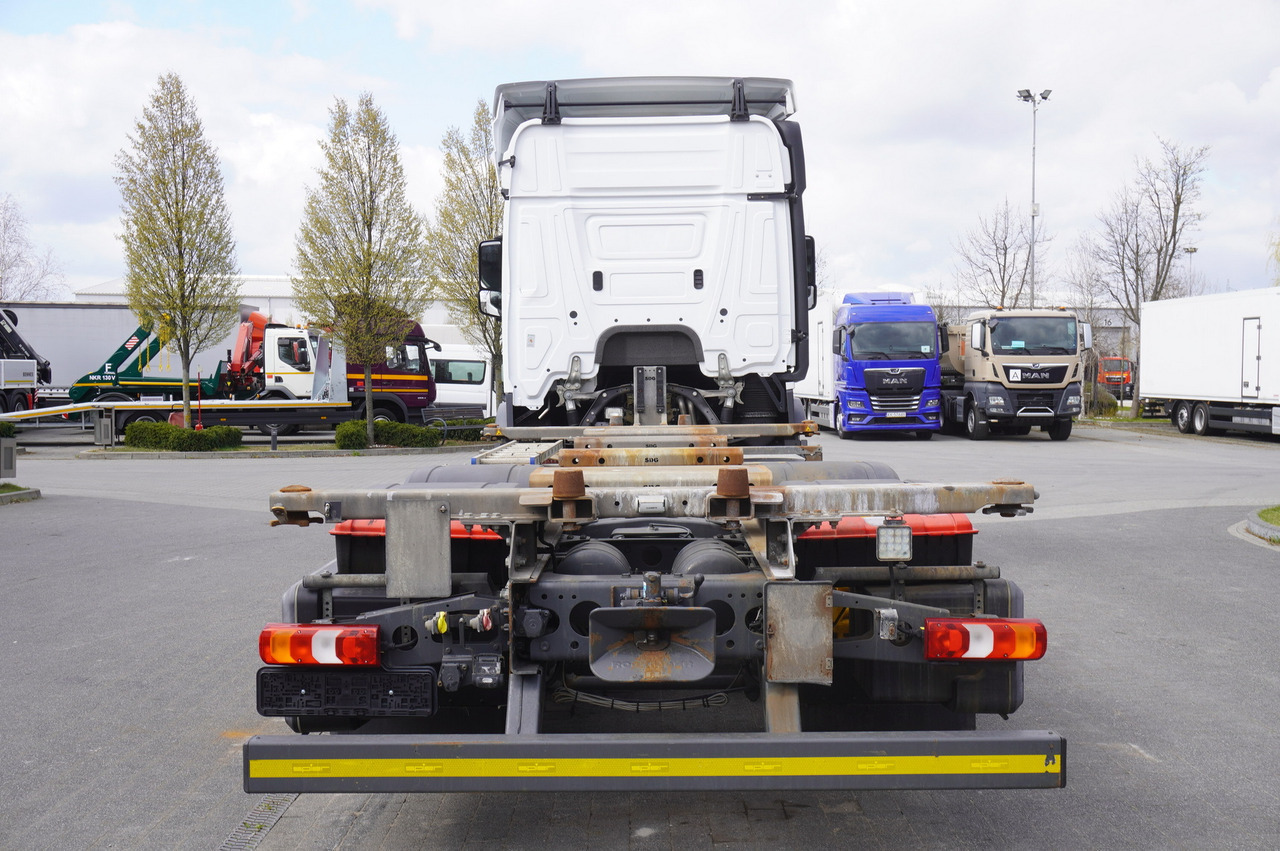 MERCEDES-BENZ Actros 2545 6×2 MP5 / ADR / several units - Pengangkut kontainer/ Container truck: gambar 4 MERCEDES-BENZ Actros 2545 6×2 MP5 / ADR / several units - Pengangkut kontainer/ Container truck: gambar 4