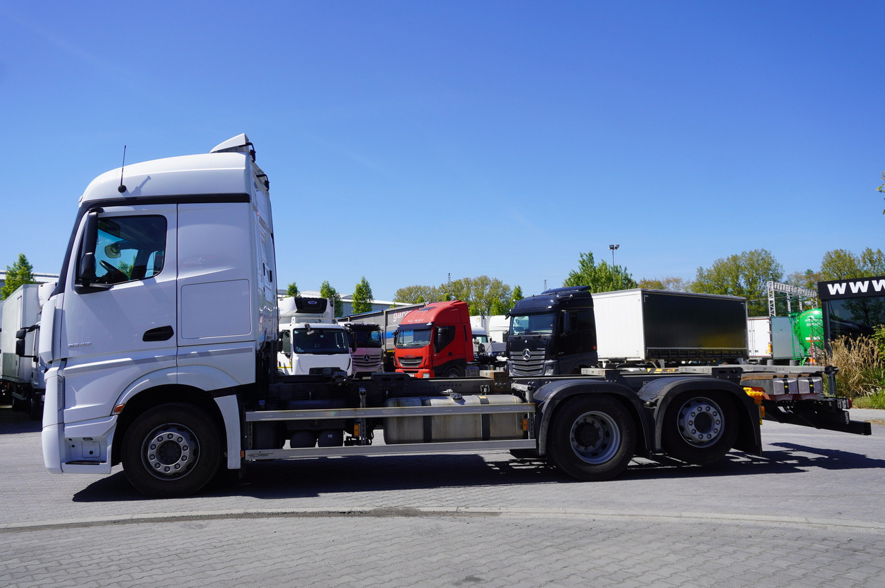 MERCEDES-BENZ Actros 2545 6×2 MP5 / Full ADR / BDF - Pengangkut kontainer/ Container truck: gambar 2 MERCEDES-BENZ Actros 2545 6×2 MP5 / Full ADR / BDF - Pengangkut kontainer/ Container truck: gambar 2