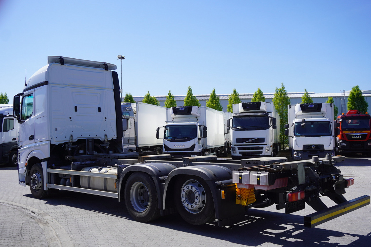 MERCEDES-BENZ Actros 2545 6×2 MP5 / Full ADR / BDF - Pengangkut kontainer/ Container truck: gambar 3 MERCEDES-BENZ Actros 2545 6×2 MP5 / Full ADR / BDF - Pengangkut kontainer/ Container truck: gambar 3