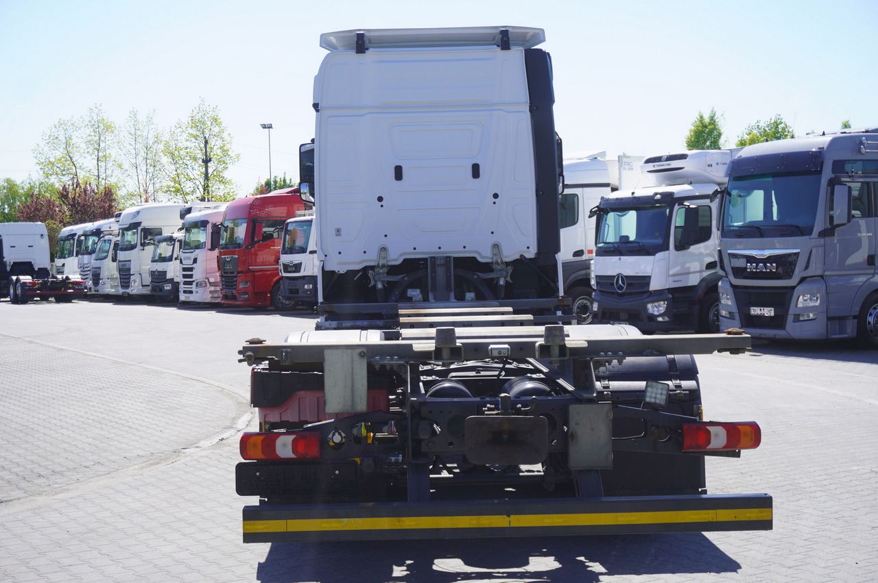 MERCEDES-BENZ Actros 2545 6×2 MP5 / Full ADR / BDF - Pengangkut kontainer/ Container truck: gambar 4 MERCEDES-BENZ Actros 2545 6×2 MP5 / Full ADR / BDF - Pengangkut kontainer/ Container truck: gambar 4