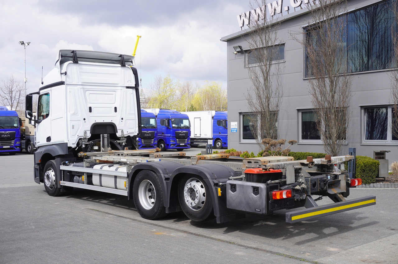 MERCEDES-BENZ Actros 2545 6x2 MP5 / Full ADR / BDF - Pengangkut kontainer/ Container truck: gambar 3 MERCEDES-BENZ Actros 2545 6x2 MP5 / Full ADR / BDF - Pengangkut kontainer/ Container truck: gambar 3