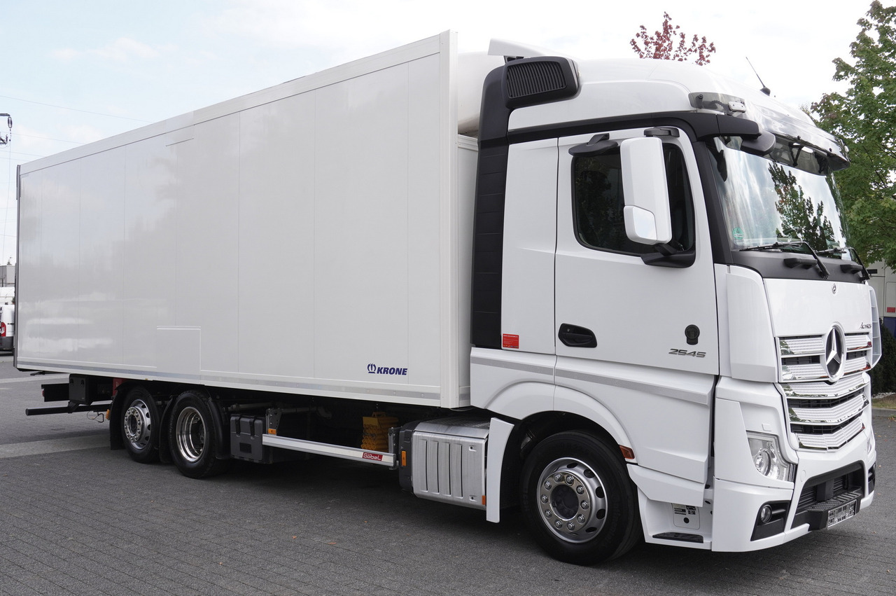 MERCEDES-BENZ Actros 2545 MP5 6×2 E6 / KRONE REFRIGERATOR 40 pallets Bitemperature Doppelstock / high 2.7m - Truk berpendingin: gambar 2 MERCEDES-BENZ Actros 2545 MP5 6×2 E6 / KRONE REFRIGERATOR 40 pallets Bitemperature Doppelstock / high 2.7m - Truk berpendingin: gambar 2
