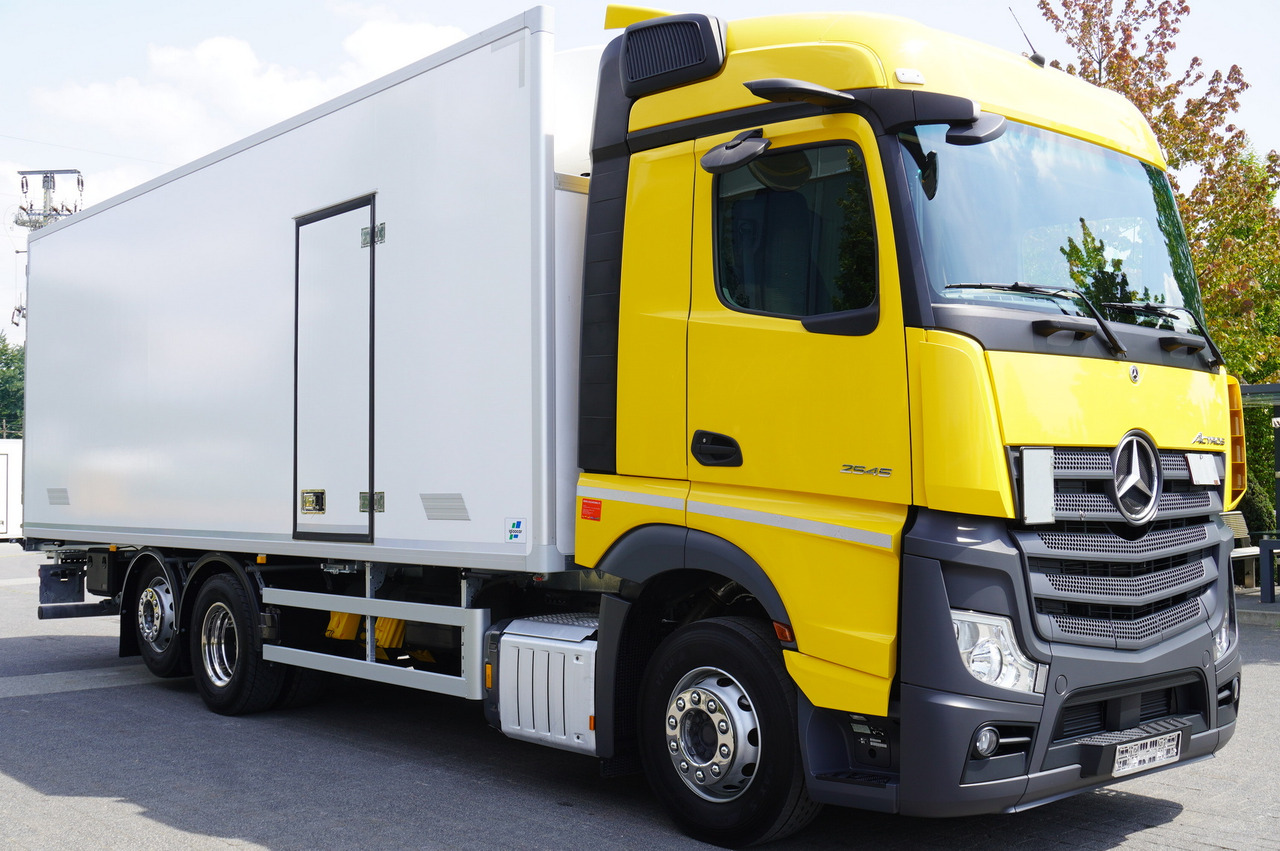 MERCEDES-BENZ Actros 2545 MP5 6×2 E6 / NEW Igloocar refrigerator / 19 pallets - Truk berpendingin: gambar 5 MERCEDES-BENZ Actros 2545 MP5 6×2 E6 / NEW Igloocar refrigerator / 19 pallets - Truk berpendingin: gambar 5