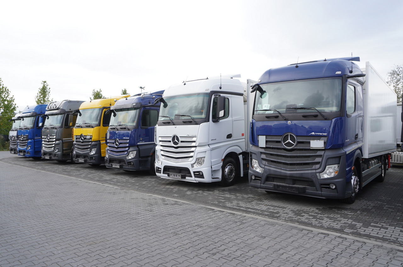 MERCEDES-BENZ Actros 2545 / Multitemperature Refrigerator / several units - Truk berpendingin: gambar 2 MERCEDES-BENZ Actros 2545 / Multitemperature Refrigerator / several units - Truk berpendingin: gambar 2