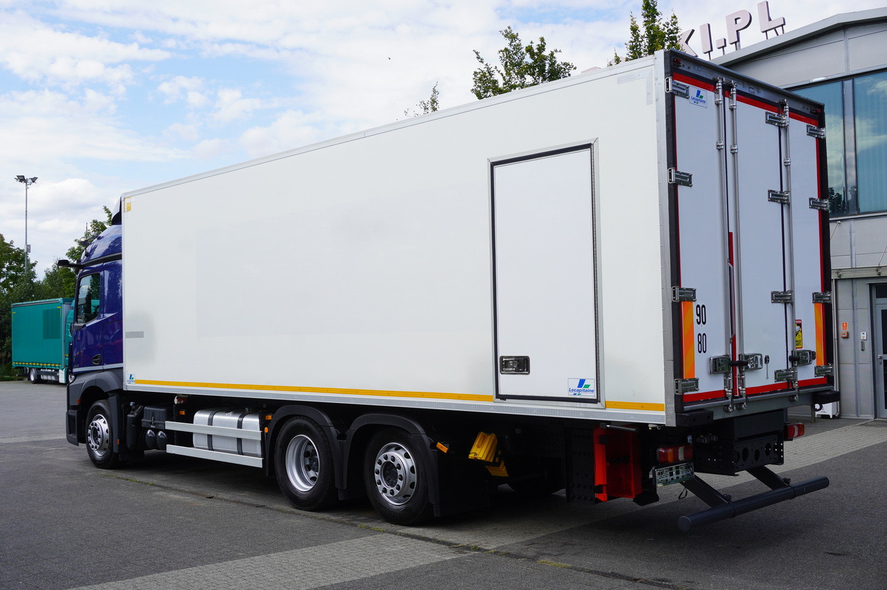 MERCEDES-BENZ Actros 2546 / Lecapitaine refrigerator 20 EPAL / Multitemperature / Carrier Supra 1150 MT - Truk berpendingin: gambar 3 MERCEDES-BENZ Actros 2546 / Lecapitaine refrigerator 20 EPAL / Multitemperature / Carrier Supra 1150 MT - Truk berpendingin: gambar 3