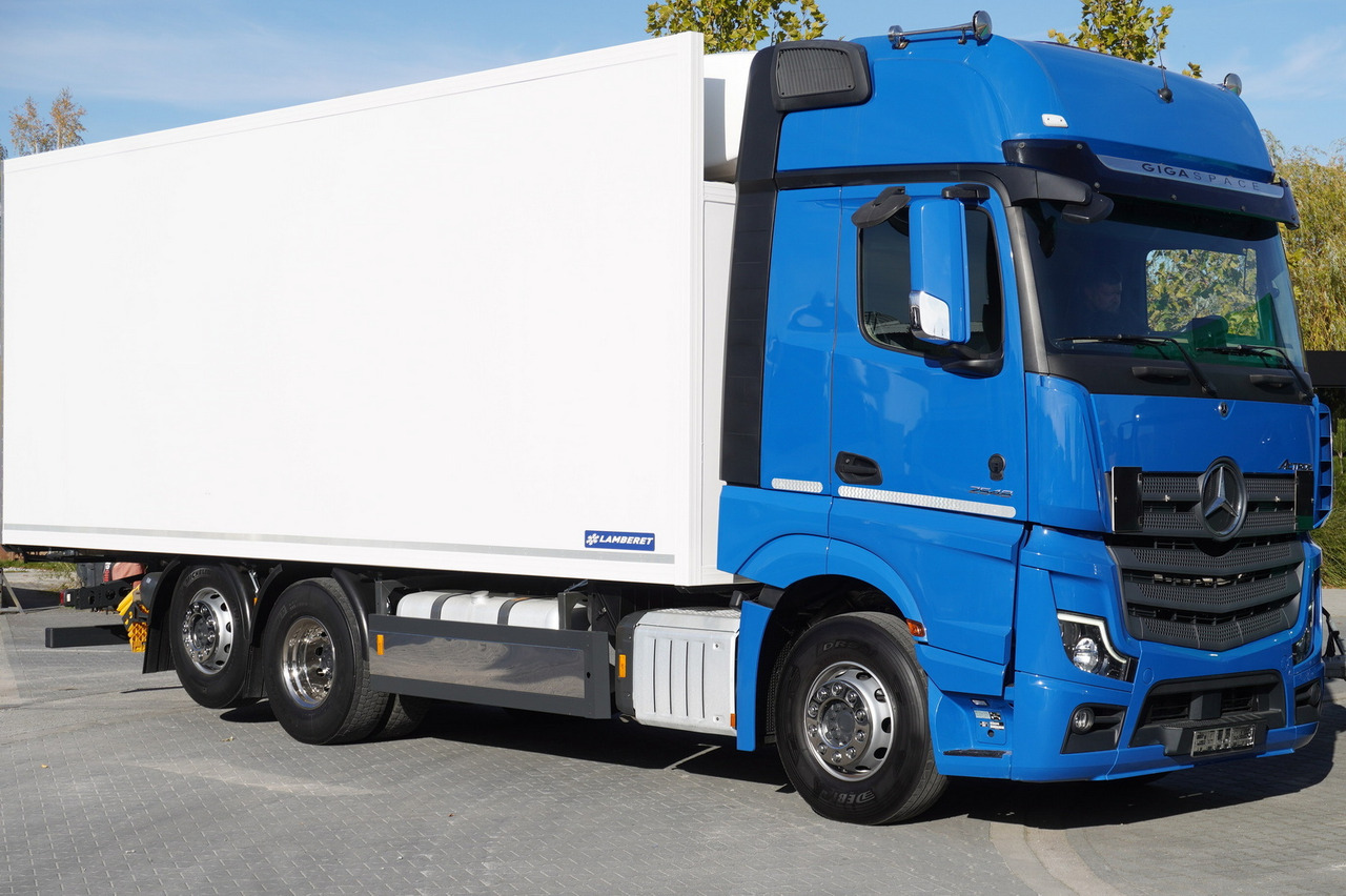 MERCEDES-BENZ Actros 2548 E6 / GIGA / Cab Lounge chair / Lamberet Refrigerator / Carrier Supra 950 - Truk berpendingin: gambar 2 MERCEDES-BENZ Actros 2548 E6 / GIGA / Cab Lounge chair / Lamberet Refrigerator / Carrier Supra 950 - Truk berpendingin: gambar 2