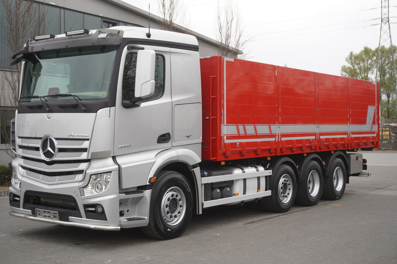MERCEDES-BENZ Actros 3563 8x4 / Tipper for grain 20 t load capacity - Truk flatbed: gambar 2 MERCEDES-BENZ Actros 3563 8x4 / Tipper for grain 20 t load capacity - Truk flatbed: gambar 2