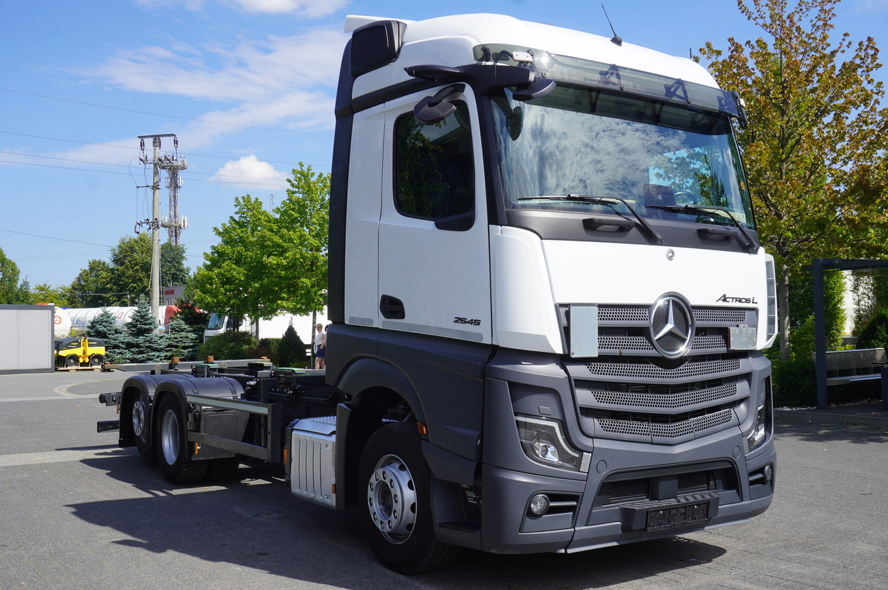 MERCEDES-BENZ Actros L 2545 MP5 / BDF / 2022 / 290 tho. km - Pengangkut kontainer/ Container truck: gambar 4 MERCEDES-BENZ Actros L 2545 MP5 / BDF / 2022 / 290 tho. km - Pengangkut kontainer/ Container truck: gambar 4