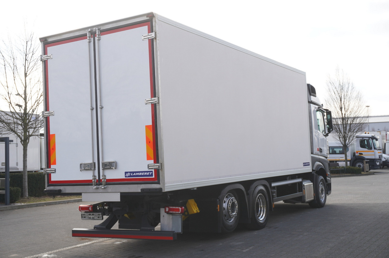 MERCEDES-BENZ Actros L 2545 / NEW Lamberet refrigerator / 2023 / 140 tho. km - Truk berpendingin: gambar 4 MERCEDES-BENZ Actros L 2545 / NEW Lamberet refrigerator / 2023 / 140 tho. km - Truk berpendingin: gambar 4