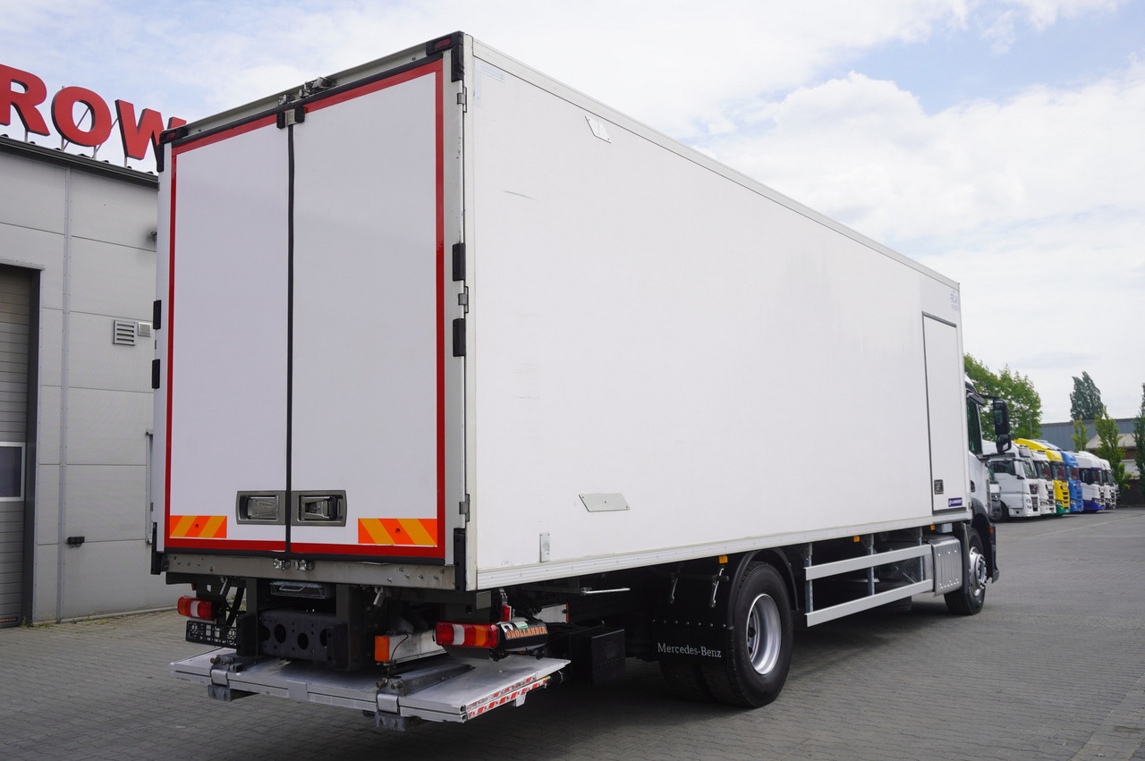 MERCEDES-BENZ Antos 1830 / Lamberet refrigerator superstructure 22 EPAL / Dhollandia lift 2000 kg - Truk berpendingin: gambar 4 MERCEDES-BENZ Antos 1830 / Lamberet refrigerator superstructure 22 EPAL / Dhollandia lift 2000 kg - Truk berpendingin: gambar 4